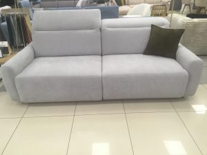 Sofa Sempre z elektrycznym wysuwem siedzisk